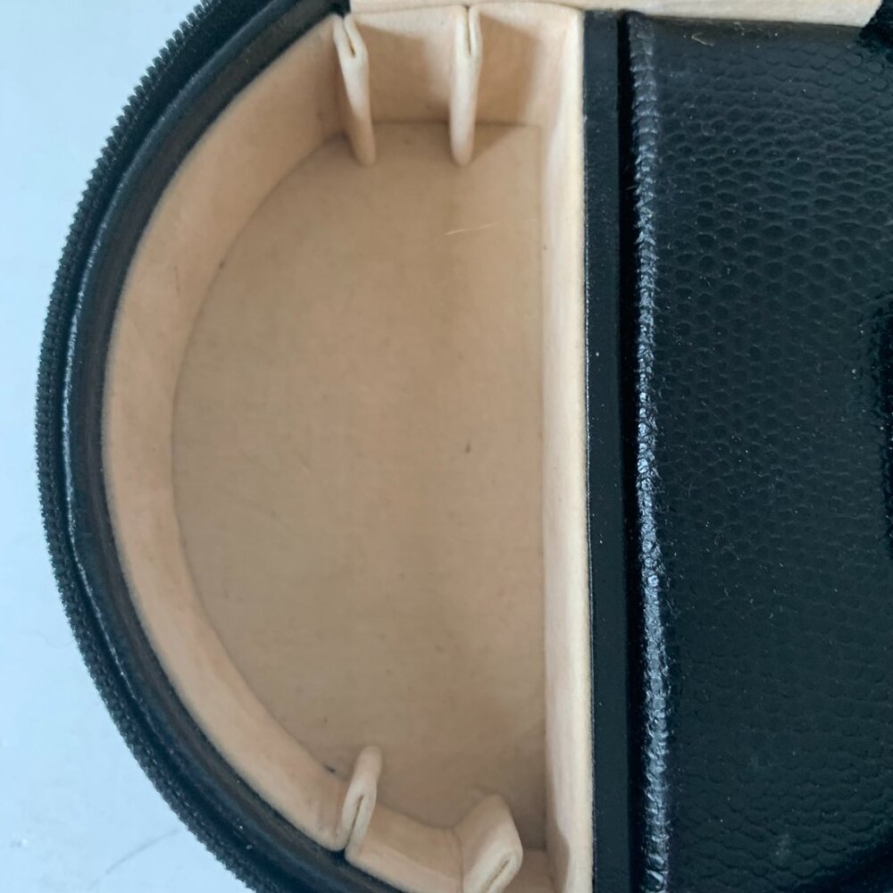 WOLF GENUINE LEATHER BLACK ZIPPED ROUND TRAVEL JEWELRY BOX CASE 2.5" BY 4.75" - Picture 6 of 10